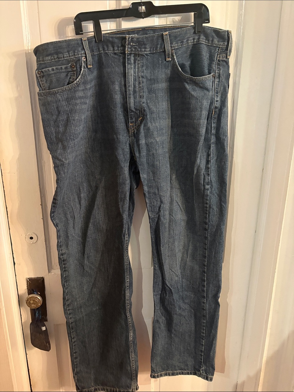 Levi's Men's Faded Blue Relaxed Fit Jeans
